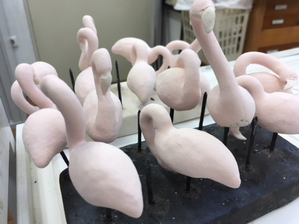 Flamingos glasiert vor Raku-Brand
